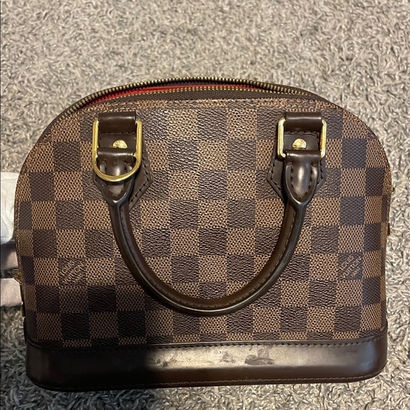 Authentic Louis Vuitton Alma bb - Picture 5 of 12